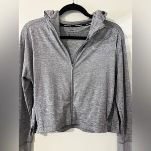 Nike Heather Gray Cropped Zip-Up Jacket - size Medium